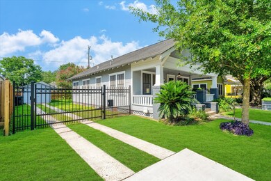 1024 W Temple St, Houston, TX 77009 - photo 3