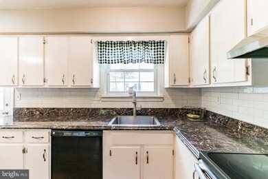 2028 Sterigere St, Norristown, PA 19403 - photo 7