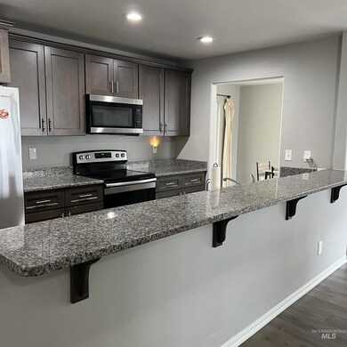 727 Schodde Ave, Burley, ID 83318 - photo 5