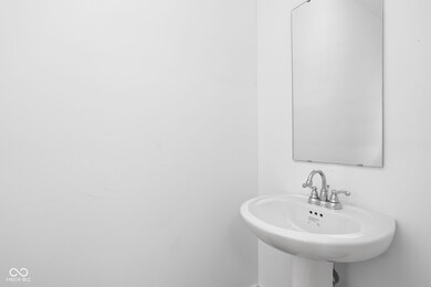 6831 Orchard Run Cir, Whitestown, IN 46075 - photo 4