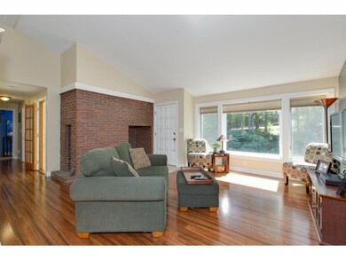 92 Redfield Cir, Derry, NH 03038 - photo 7