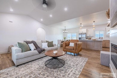 286 Camas St, Sugar City, ID 83448 - photo 5