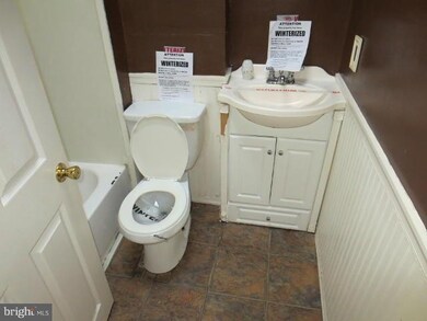 709 N Lakewood Ave, Baltimore, MD 21205 - photo 5