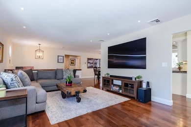 31 Captain Carltons Rd, Cotuit, MA 02635 - photo 4