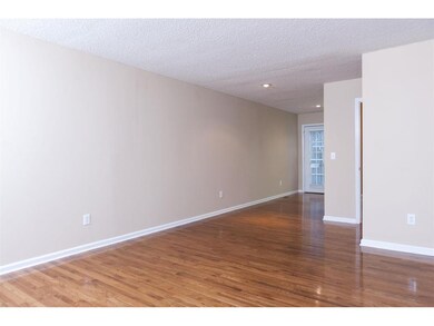 27 Lake Village Ct, Johnson City, TN 37601 - photo 5