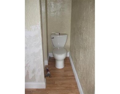 915 Middlesex St, Lowell, MA 01851 - photo 5