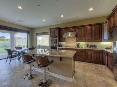 Gourmet Kitchen w/Granite Counters