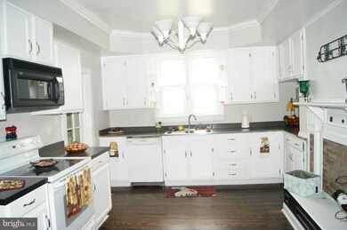 447 S 2nd St, Chambersburg, PA 17201 - photo 7