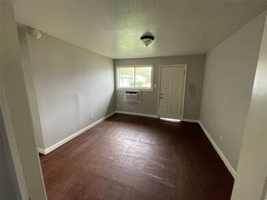 791 Fortune St, Houston, TX 77088 - photo 4