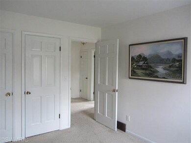 610 Birchwood Ct, Lowell, MI 49331 - photo 5