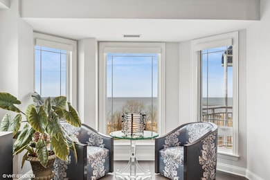 042_200LakeSt_Unit8a_2042_Large