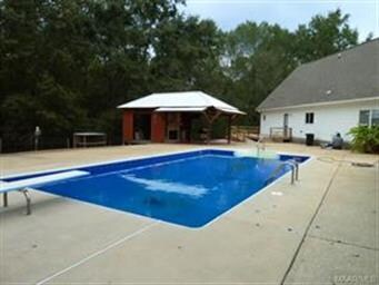 Salt Water Pool has a new liner