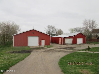 4405 Division St, Wayland, MI 49348 - photo 3