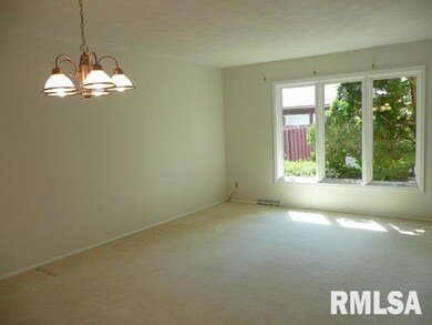 4608 Warren St unit 3, Davenport, IA 52806 - photo 6