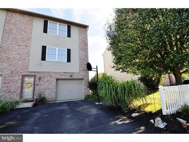 24 Jazz Cir, Whitehall, PA 18052 - photo 2