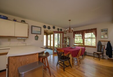 8 Kingman Rd, Amherst, MA 01002 - photo 7