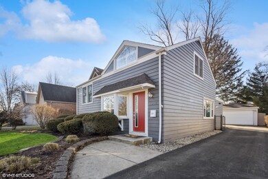 352 N Myrtle Ave, Elmhurst, IL 60126 - photo 2