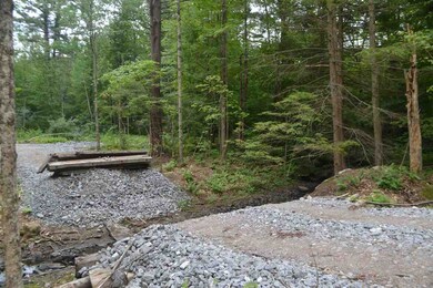 555 Chestnut St, Claremont, NH 03743 - photo 4