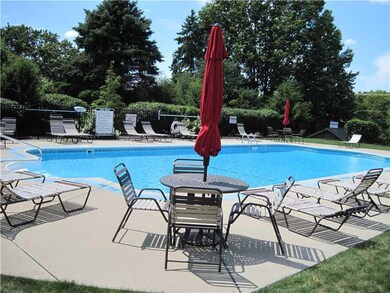 Swimming Pool/Hot Tub/Sauna. Relax this summer in 