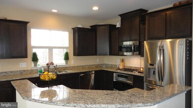 42274 Shoover Square, Chantilly, VA 20152 - photo 3