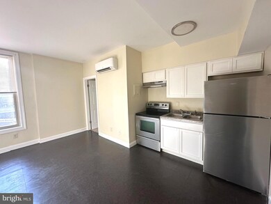 64 W Antietam St unit . 2, Hagerstown, MD 21740 - photo 4