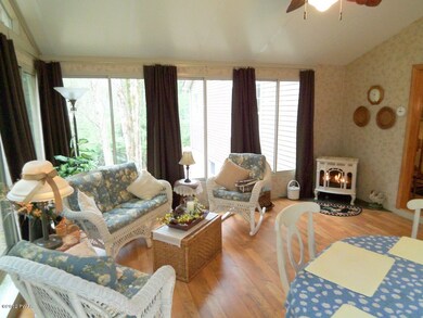 Sunroom/Florida Room