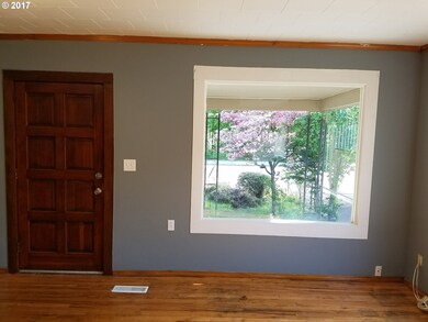 737 W Main St, Sheridan, OR 97378 - photo 6