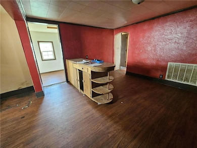 514 W Macon St, Carthage, MO 64836 - photo 4