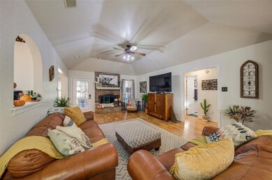 284 E Ridge St, Decatur, TX 76234 - photo 7