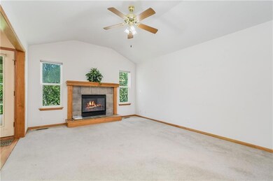 812 Canter St, Raymore, MO 64083 - photo 6