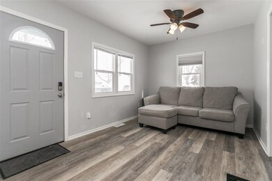 925 20th Ave SW, Cedar Rapids, IA 52404 - photo 3