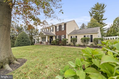 10 Fox Chase Cir, Newtown Square, PA 19073 - photo 2