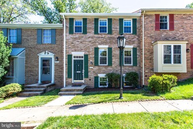 9677 Lindenbrook St, Fairfax, VA 22031 - photo 3