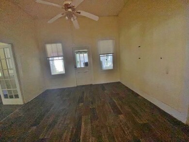 230 Burke Ave, McComb, MS 39648 - photo 4