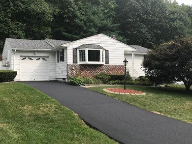 4 Wayne Ct, Holyoke, MA 01040 - photo 2