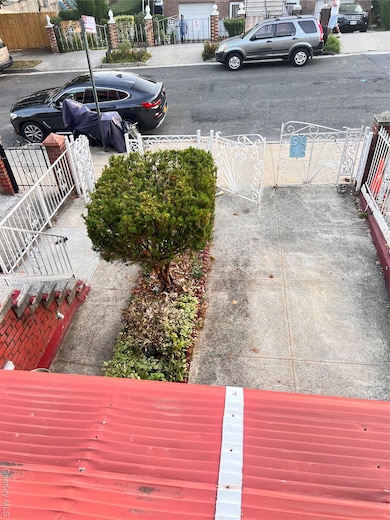 1047 E 217th St, Bronx, NY 10469 - photo 4