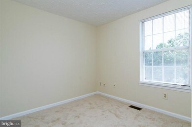 12109 Sundance Ct, Reston, VA 20194 - photo 2