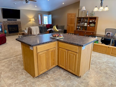 711 W 16th Ave, Mitchell, SD 57301 - photo 4