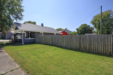 2212 N Cherry St, Columbus, IN 47201 - photo 3