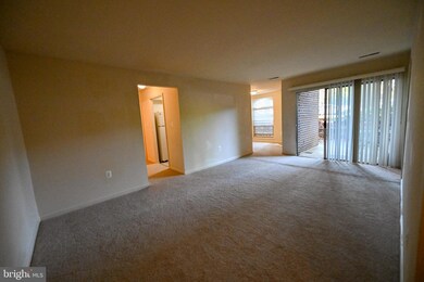 3352 Woodburn Rd unit T2, Annandale, VA 22003 - photo 2