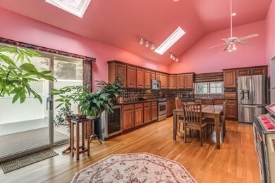 9 Lime St, Marblehead, MA 01945 - photo 5