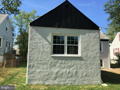 6115 Alpine St, District Heights, MD 20747 - photo 2