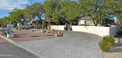 tumbled paved drive