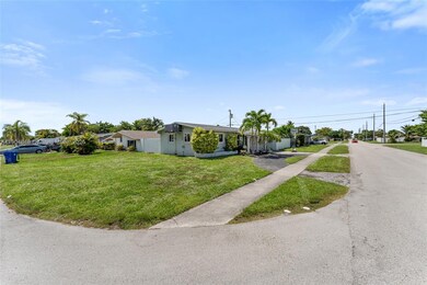2020 De Soto Dr, Miramar, FL 33023 - photo 2