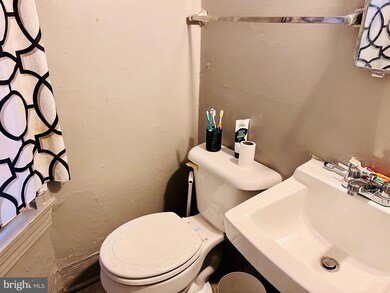 1118 N 11th St, Reading, PA 19604 - photo 6