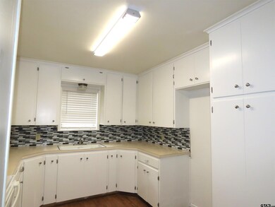 1305 Cardwell Ln, Tyler, TX 75701 - photo 4