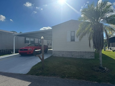 462 Falcon Crest W, Plant City, FL 33565 - photo 2