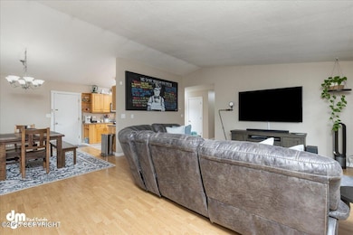 08-Living Room-DW-6416