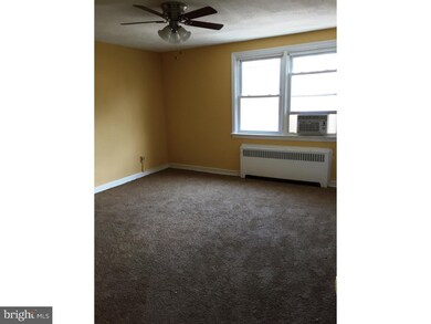 6845 Clover Ln, Upper Darby, PA 19082 - photo 4