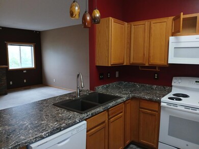 660 Kingfisher Ln unit C, Woodbury, MN 55125 - photo 7